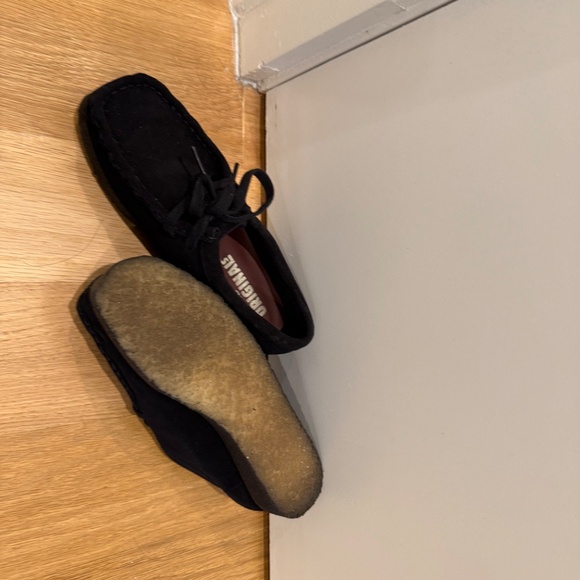 Clarks Wallabee Black Shoes - never worn - Picture 9 of 9